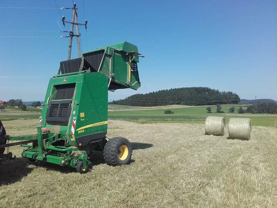 John Deere 592 Rundballenpresse
